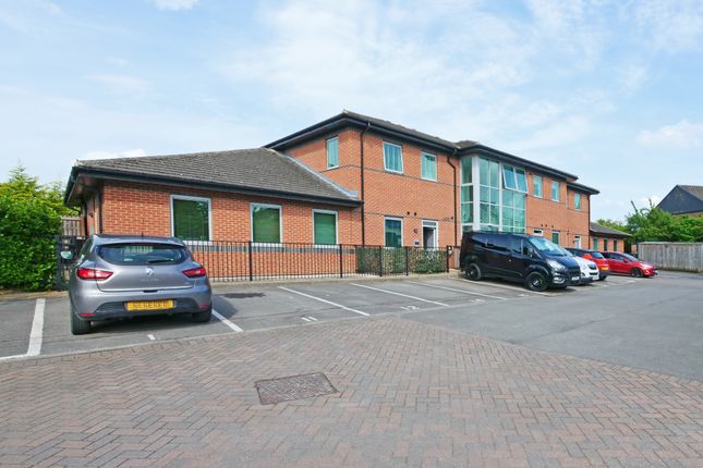 Studio, in Kettlestring Lane, £125,000