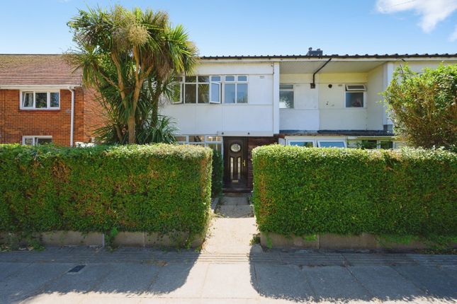 3 bed property, in Allaway Avenue, £185,000