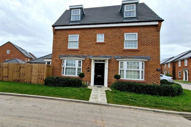 4 bed property, in Newmarket Drive, £310,000