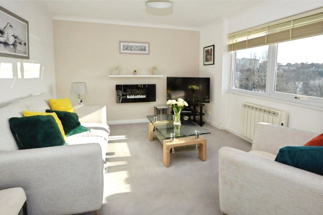 2 bed property, in Lower Warberry Road, £100,000