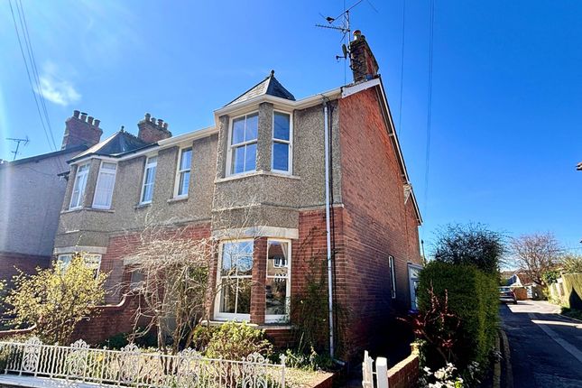 3 bed property, in Blowhorn Street, £660,000