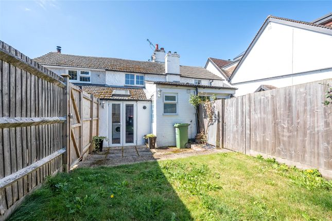 2 bed property, in Wellhead Road, £290,000