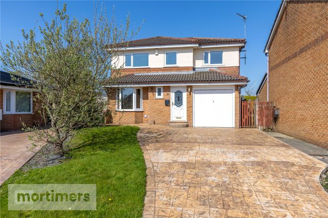 4 bed property, in Grasmere Close, £300,000