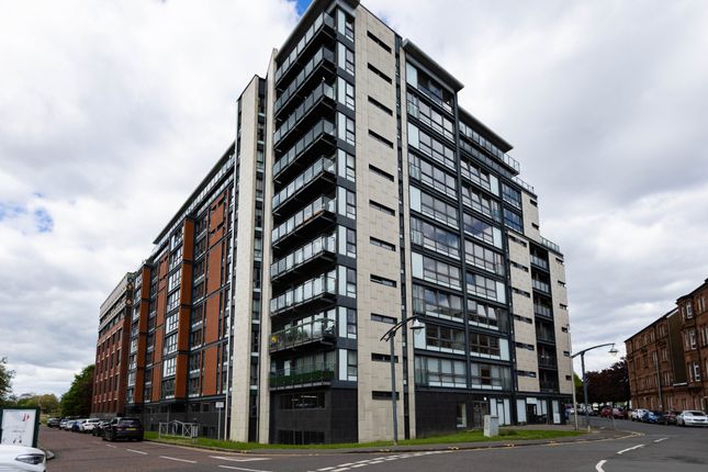 1 bed property, in Templeton Street, £138,000
