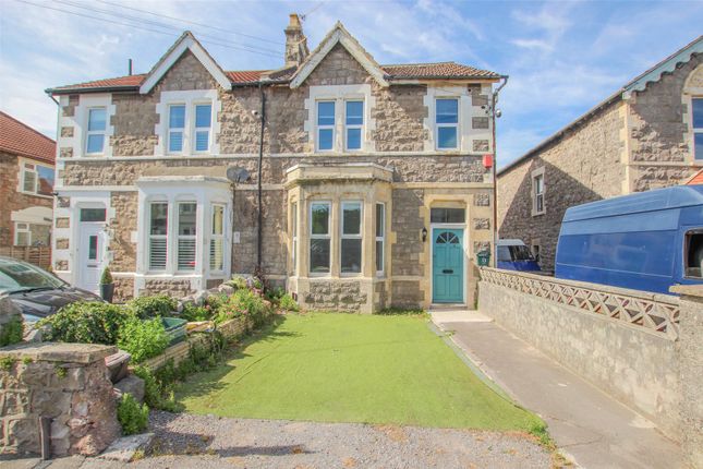 2 bed property, in Beaufort Road, £140,000