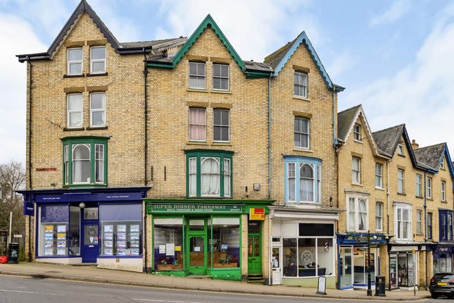 2 bed property, in Park Crescent, £150,000