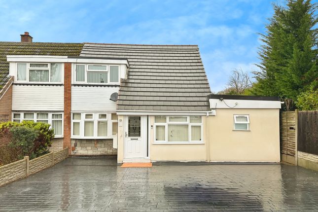 5 bed property, in Birch Glade, £375,000