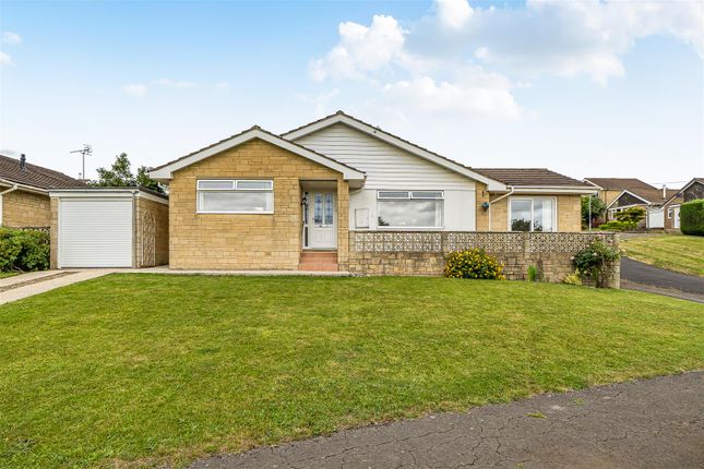 4 bed property, in Riverside Drive, £475,000