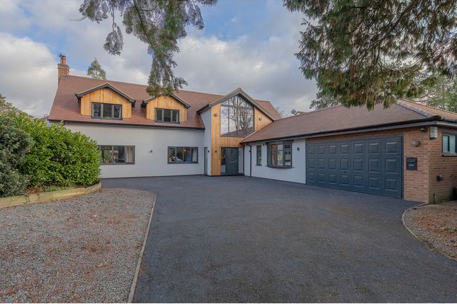 5 bed property, in Forest Drive, £1,100,000