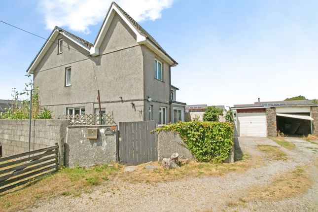 3 bed property, in Tolgus Lane, £180,000
