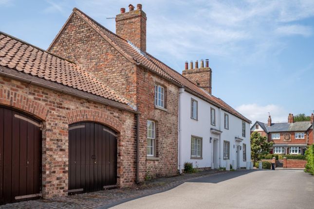 3 bed property, in Front Street, £375,000