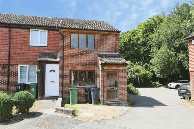 2 bed property, in The Penstocks, £220,000