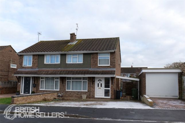 3 bed property, in Hewitt Close, £280,000
