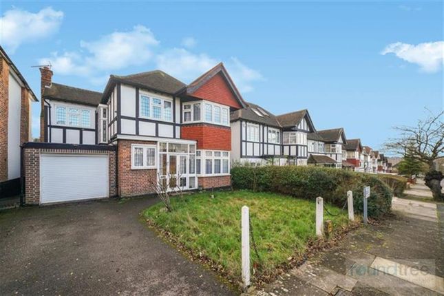 4 bed property, in Vaughan Avenue, £1,325,000