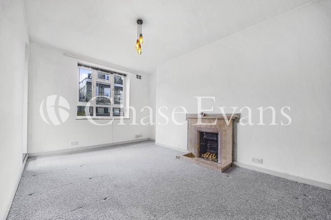 1 bed property, in Chatsworth Estate, £325,000