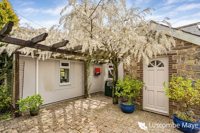 3 bed property, in Avonwick, £595,000