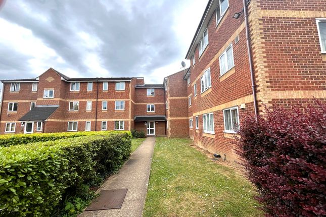 1 bed property, in Walpole Road, £180,000