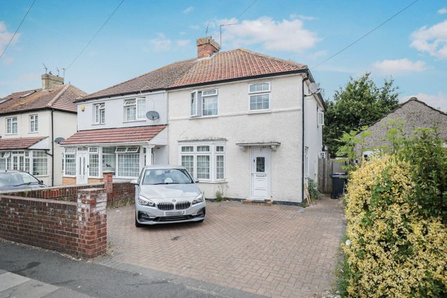 3 bed property, in Carlyle Avenue, £625,000