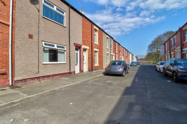 2 bed property, in Gladstone Street, £75,000