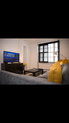 1 bed property, in Hagley Road, £175,000