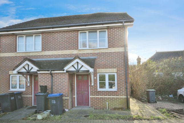2 bed property, in Priory Gardens, £300,000