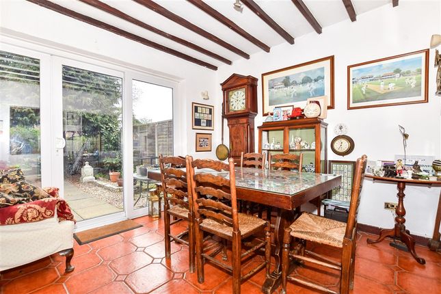 4 bed property, in Loose Road, £540,000
