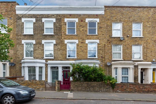 2 bed property, in Blurton Road, £370,000