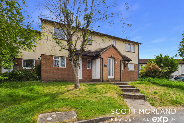 1 bed property, in Scarlatti Road, £170,000