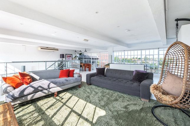 2 bed property, in Lamb Brewery Studios, £1,350,000
