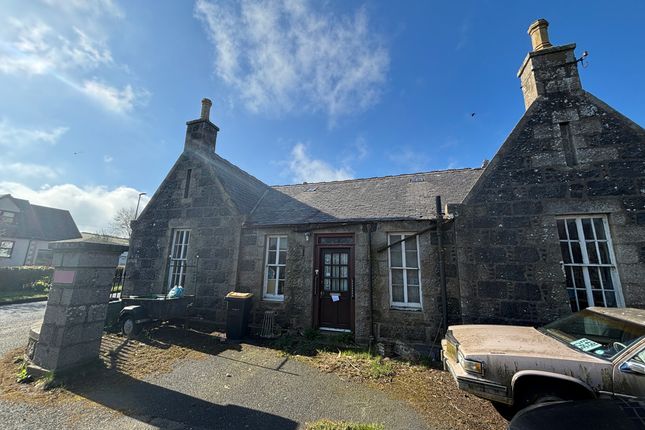 4 bed property, in Lodge House, £49,000