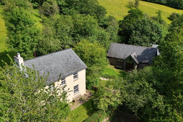 6 bed property, in Dyffryn Crawnon, £950,000