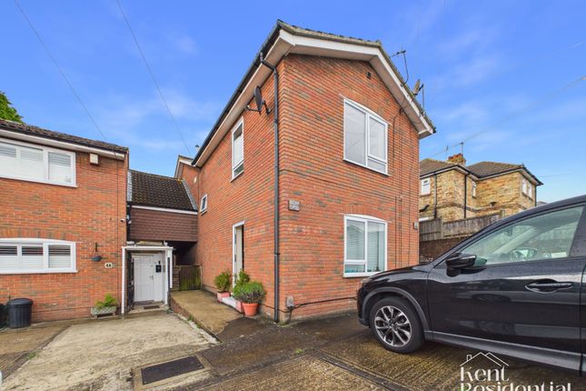 6 bed property, in Breton Road, £600,000