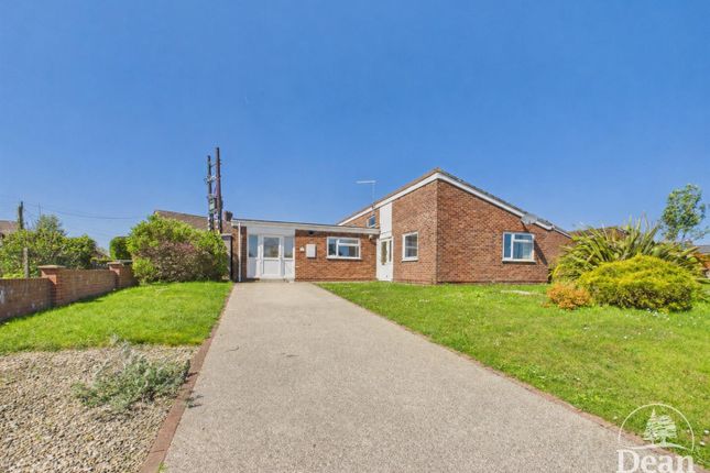 3 bed property, in Forsdene Walk, £340,000