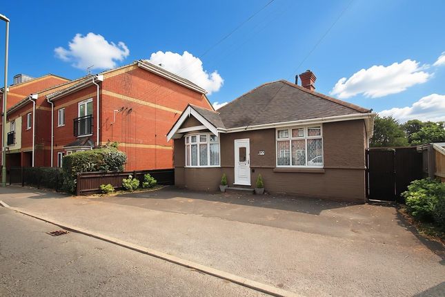 2 bed property, in Twyford Road, £300,000