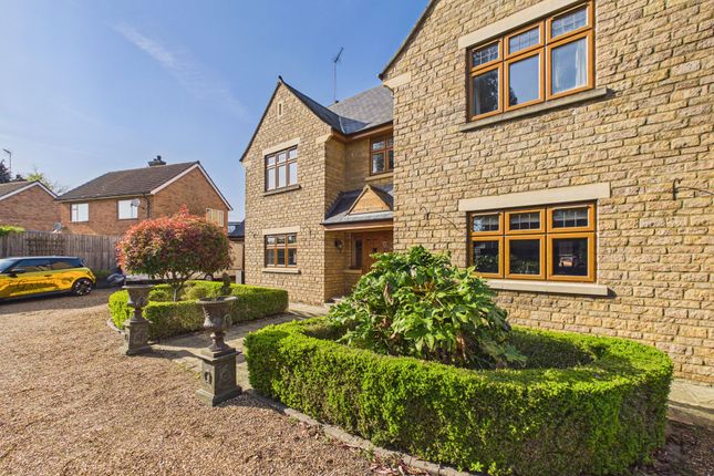6 bed property, in Cotton Meadow, £850,000