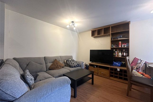 2 bed property, in Ryland Street, £185,000