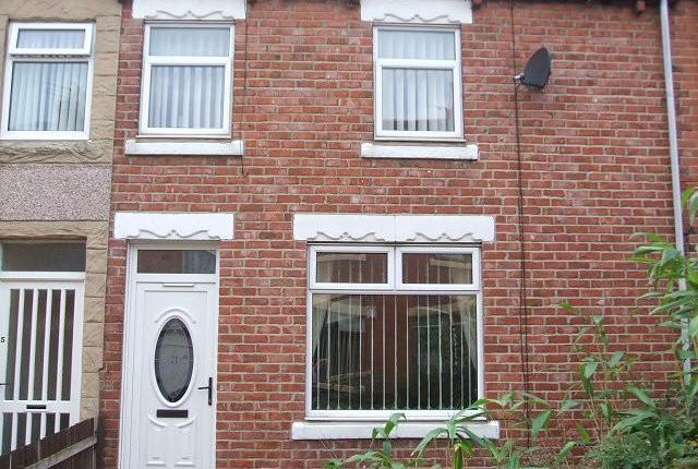 3 bed property, in Queen Street, £71,000