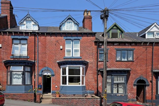 3 bed property, in Hunter House Road, £450,000