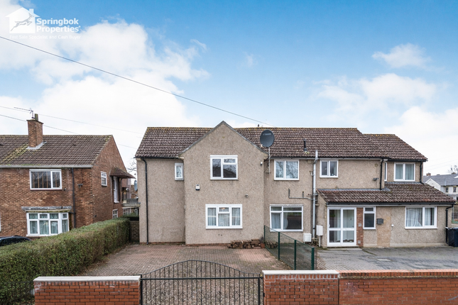 3 bed property, in Lewes Close, £575,000