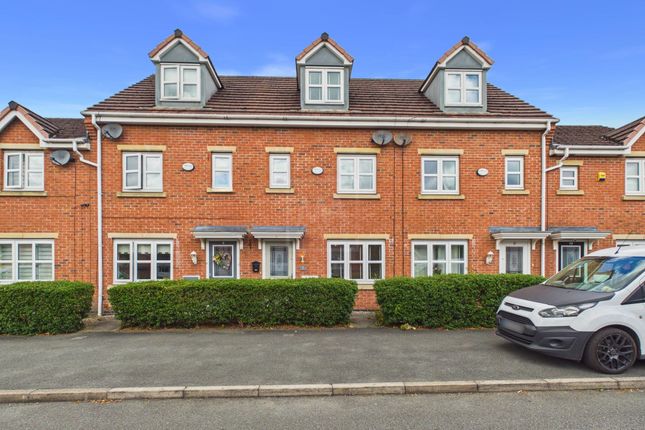 3 bed property, in Lavender Gardens, £210,000