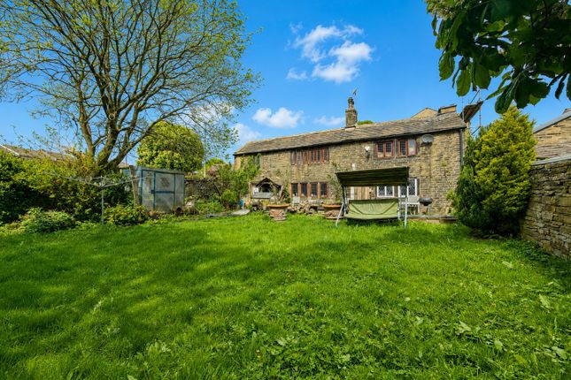 4 bed property, in Back Lane, £450,000
