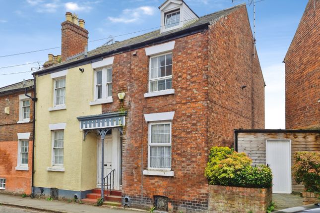 2 bed property, in Dorset Street, £350,000