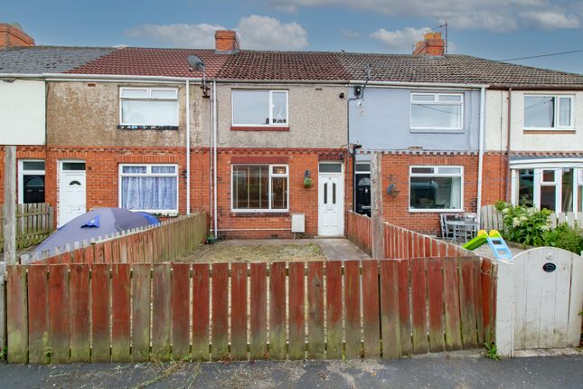 2 bed property, in Prudhoe Avenue, £65,000