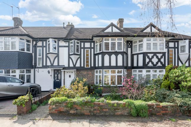 3 bed property, in Kingsbridge Road, £550,000