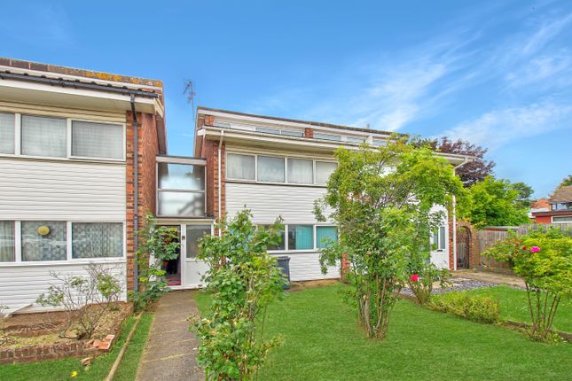 3 bed property, in Kennedy Close, £210,000