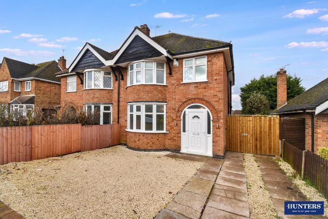 3 bed property, in Carlton Drive, £335,000