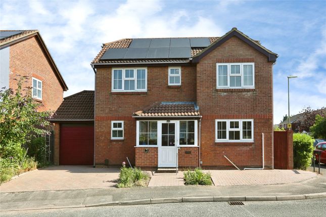 4 bed property, in Hollybrook Gardens, £425,000