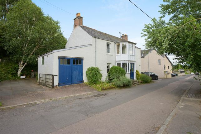 4 bed property, in Cairneyhill Road, £335,000