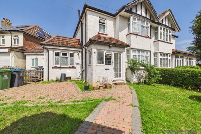 4 bed property, in Hamilton Avenue, £815,000