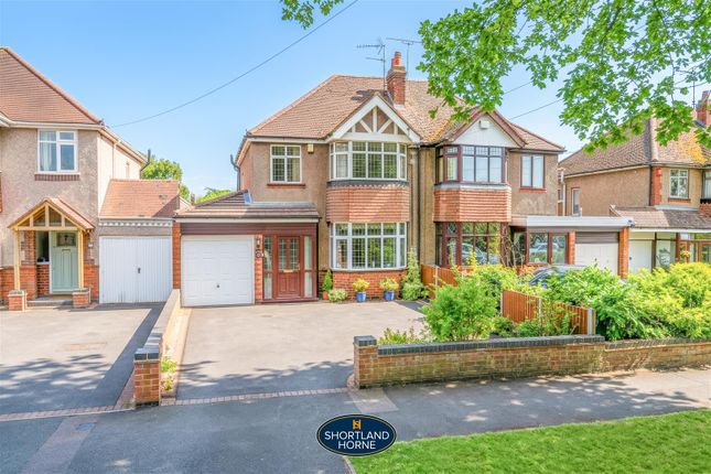 3 bed property, in Green Lane, £475,000